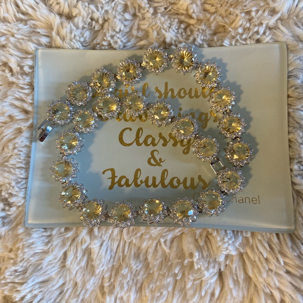 Statement Necklace - Picture 2 of 7